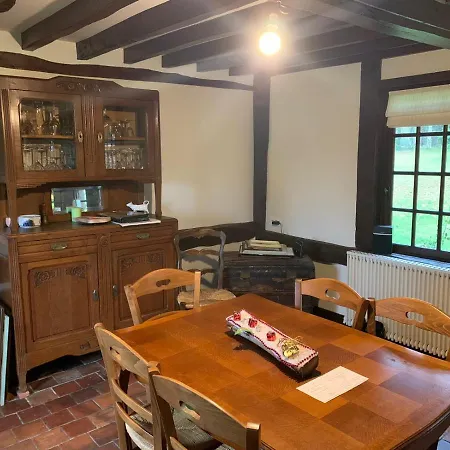 Le Pot D'etain Nyaraló *